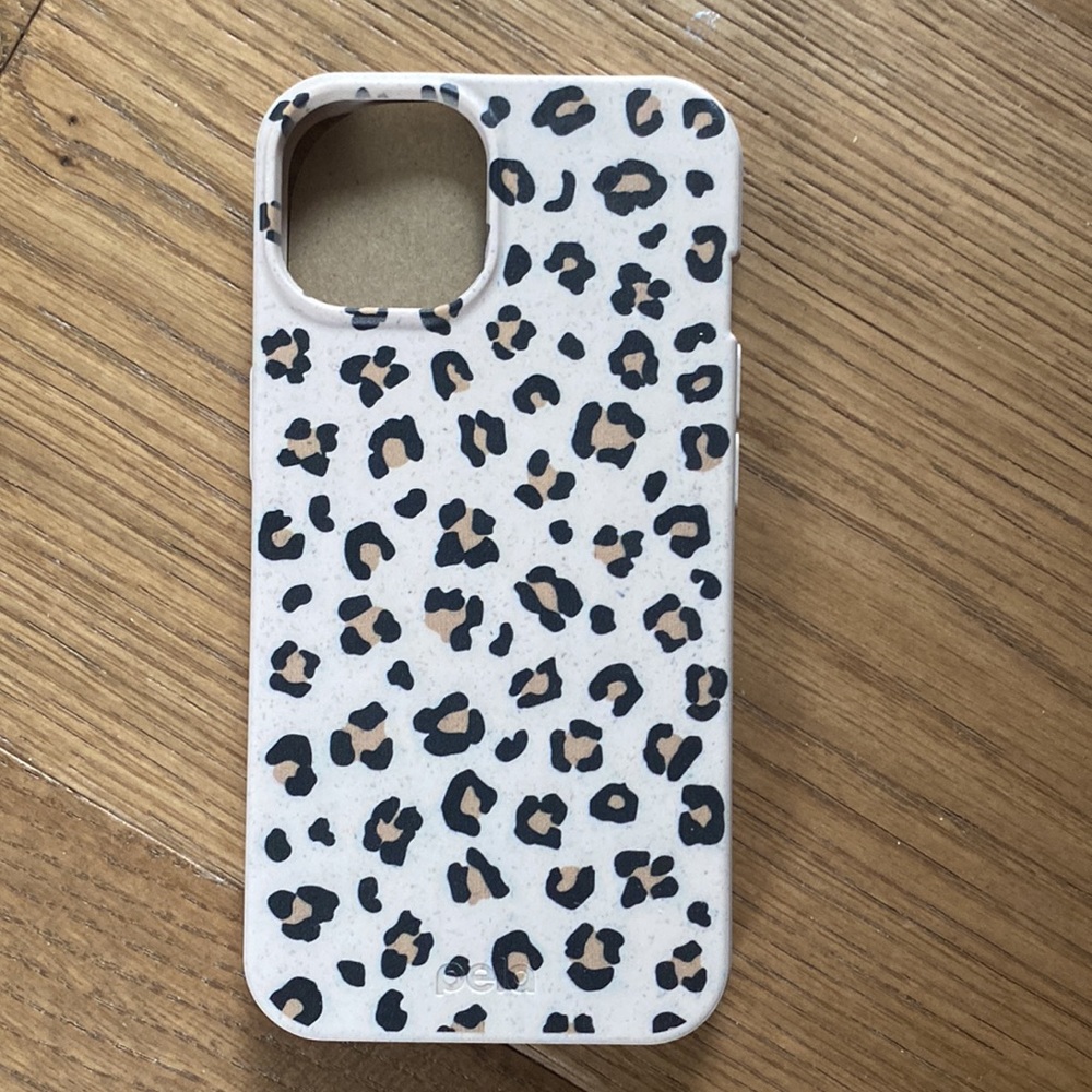 Leopard iPhone 14 case NEW